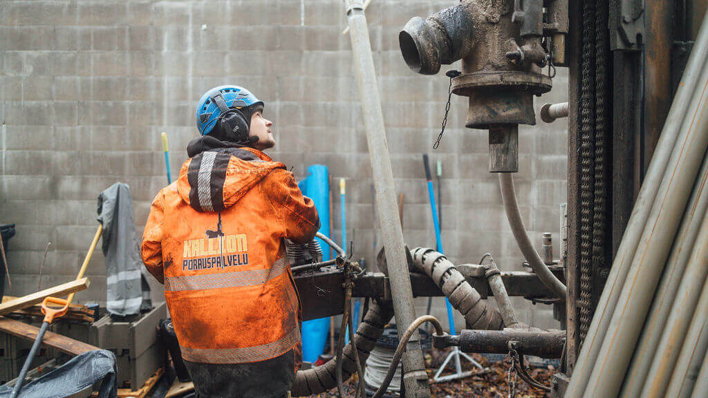 Porakaivon puhdistus 2025 –Milloin tehdä ja mitä maksaa?